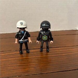 Playmobil police officers